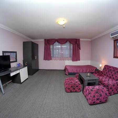 호텔 Haskovo Hotel